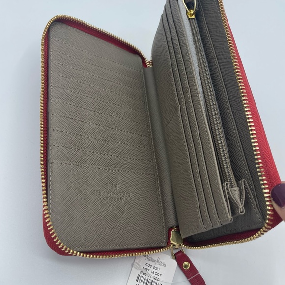 Neiman Marcus Red Zipper Wallet NWT - Picture 10 of 11